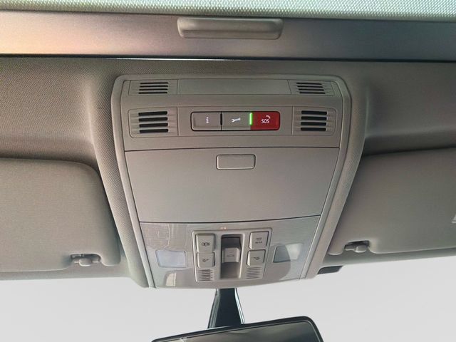 Used 2021 Volkswagen Golf 4-Door FWD image 31