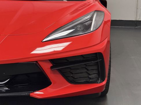 Used 2025 Chevrolet Corvette Stingray Coupe w/ 1LT image 8