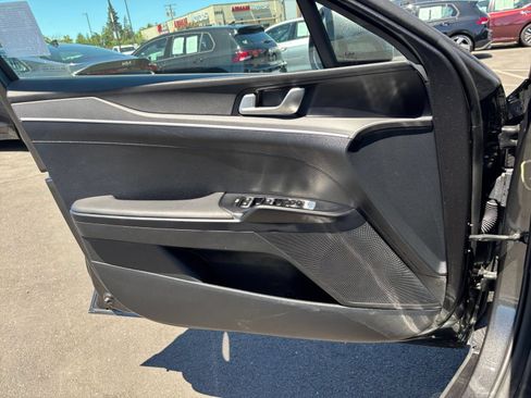 Used 2025 Kia K5 LXS FWD image 18
