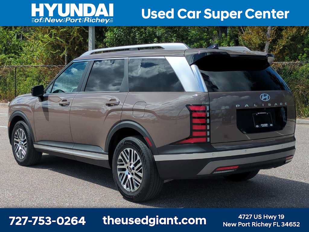 Used 2026 Hyundai Palisade SEL FWD image 3