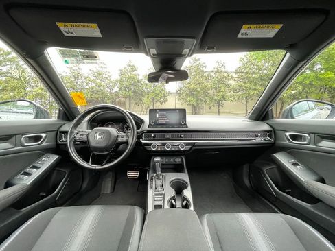Used 2025 Honda Civic Sport image 28