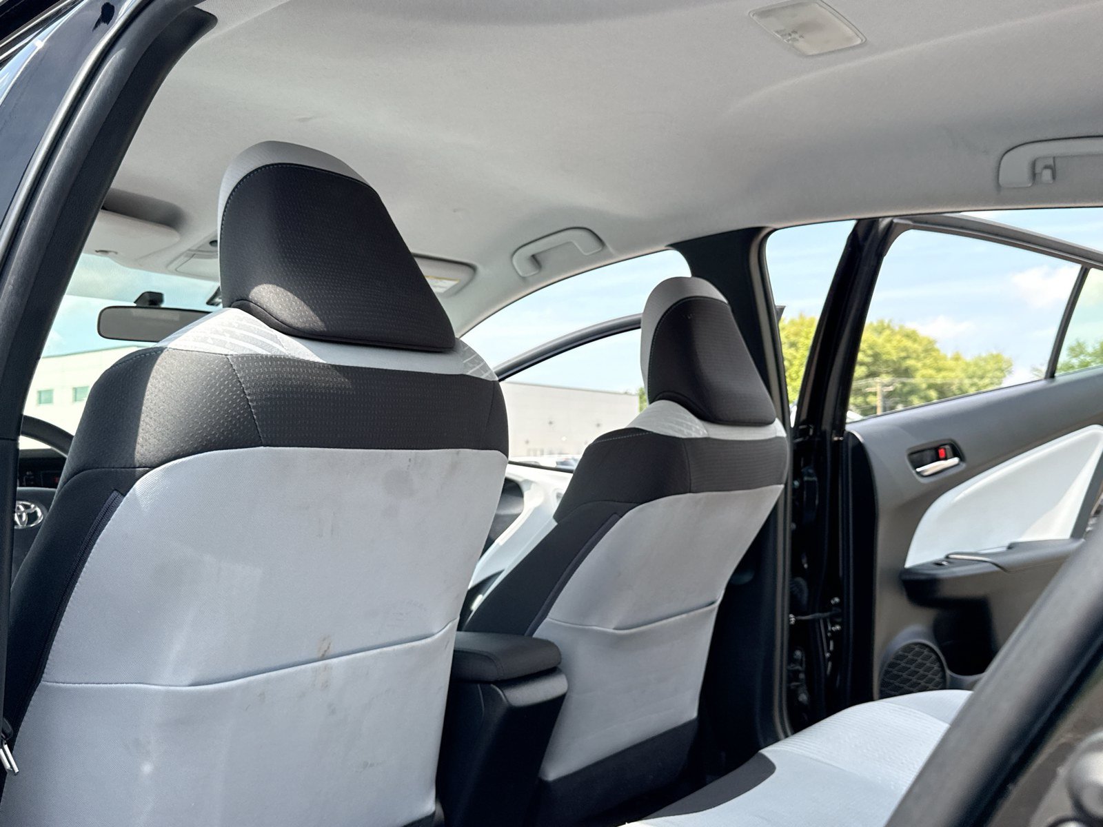 Used 2016 Toyota Prius Two FWD image 19