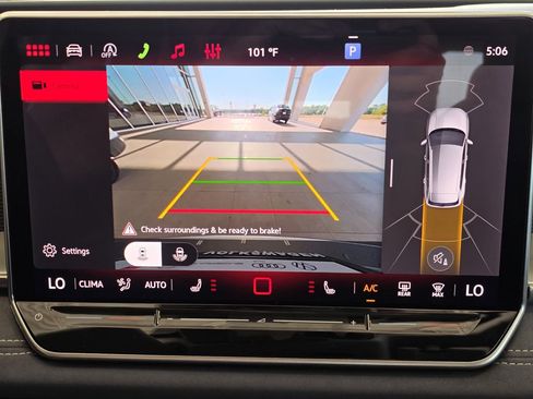 New 2026 Volkswagen Tiguan SE AWD/4WD image 16
