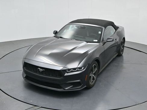Used 2024 Ford Mustang Convertible RWD image 34