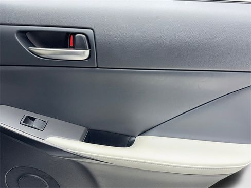 Used 2022 Lexus IS 350 F Sport image 49