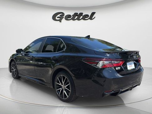 Used 2024 Toyota Camry SE w/ Convenience Package FWD image 6