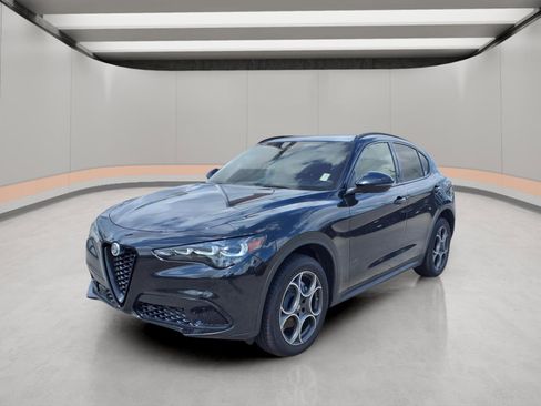New 2025 Alfa Romeo Stelvio Sprint w/ Convenience Package AWD/4WD image 3