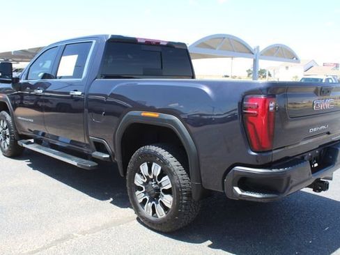 Used 2024 GMC Sierra 2500 Denali w/ Denali Reserve Package AWD/4WD image 6