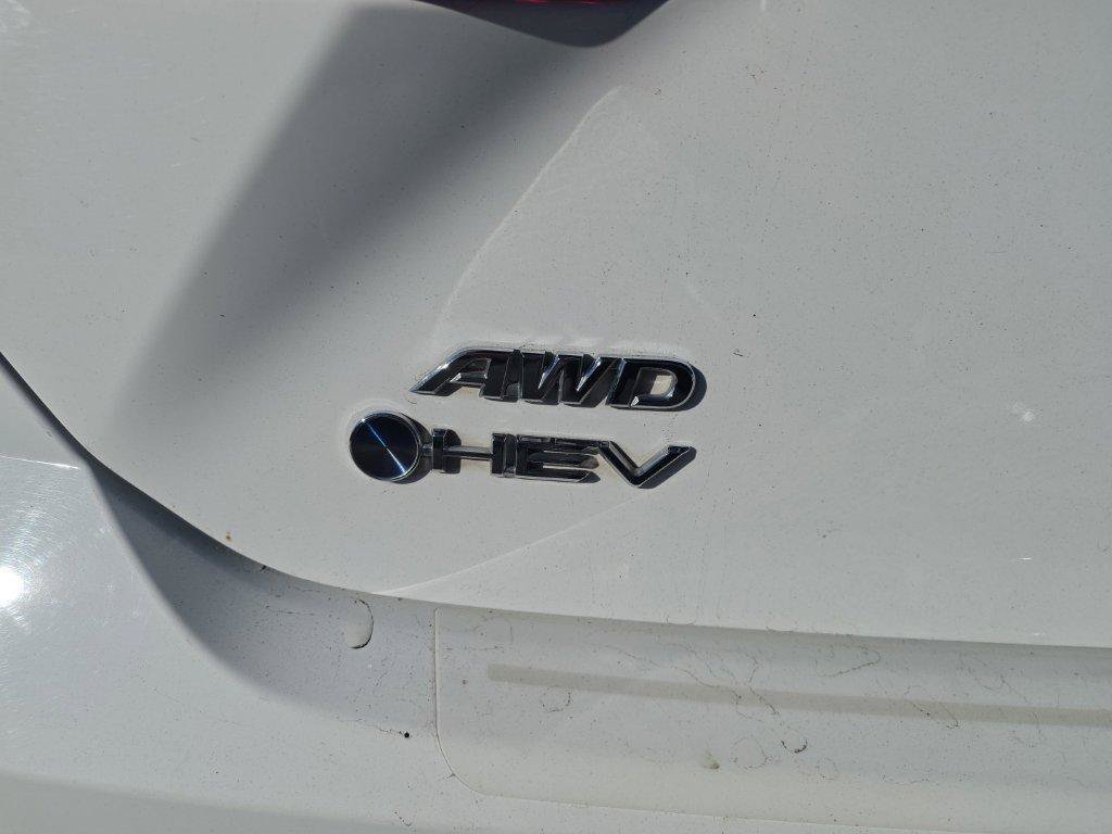 Used 2025 Toyota Camry LE AWD/4WD image 7
