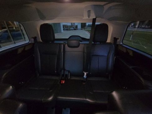 Used 2023 Ford Expedition XLT image 17