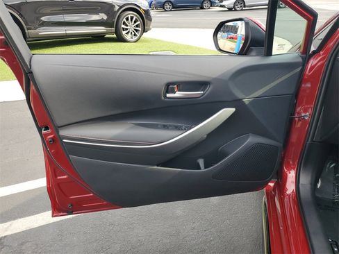 Used 2023 Toyota Corolla SE image 18