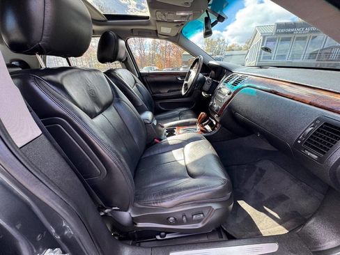 Used 2010 Cadillac DTS Luxury image 13