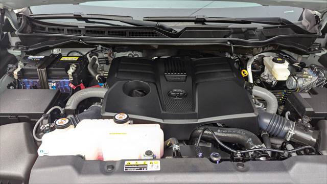 Used 2024 Toyota Tundra Limited AWD/4WD image 29