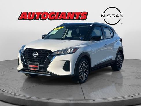 Used 2023 Nissan Kicks SV image 6