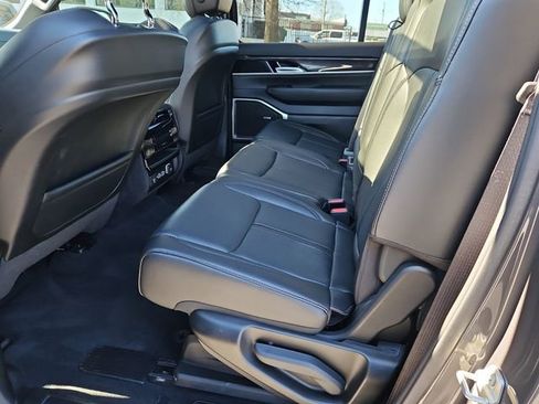 Used 2024 Jeep Wagoneer L 2WD w/ Premium Group I image 20