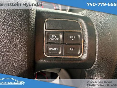 Used 2020 Dodge Journey SE w/ Blacktop Package image 16