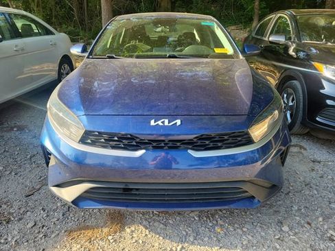 Used 2023 Kia Forte LXS w/ LXS Technology Package FWD image 2