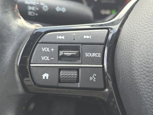 Certified 2025 Honda HR-V Sport image 32