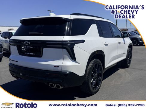Used 2024 Chevrolet Traverse RS w/ LPO, Floor Liner Package AWD/4WD image 6