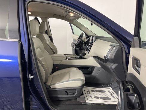 Used 2022 Nissan Pathfinder SL AWD/4WD image 34