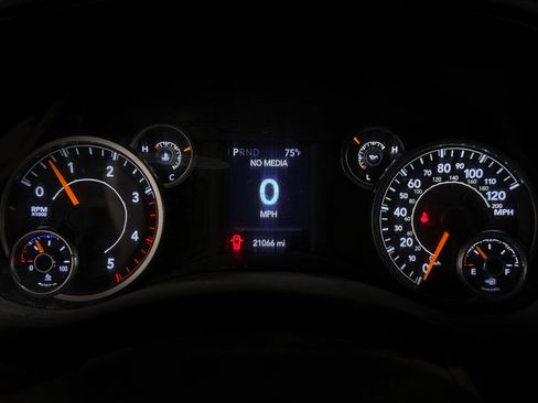 Used 2022 RAM 5500 Tradesman w/ Max Tow Package image 12