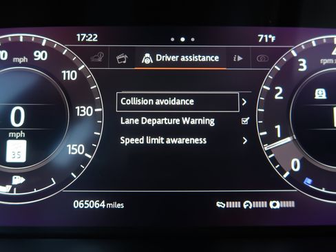 Used 2018 Land Rover Range Rover Sport SE image 30