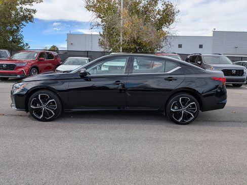 Used 2024 Nissan Altima 2.5 SR image 7
