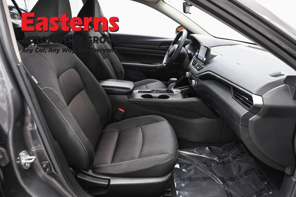 Used 2024 Nissan Altima 2.5 S FWD image 23