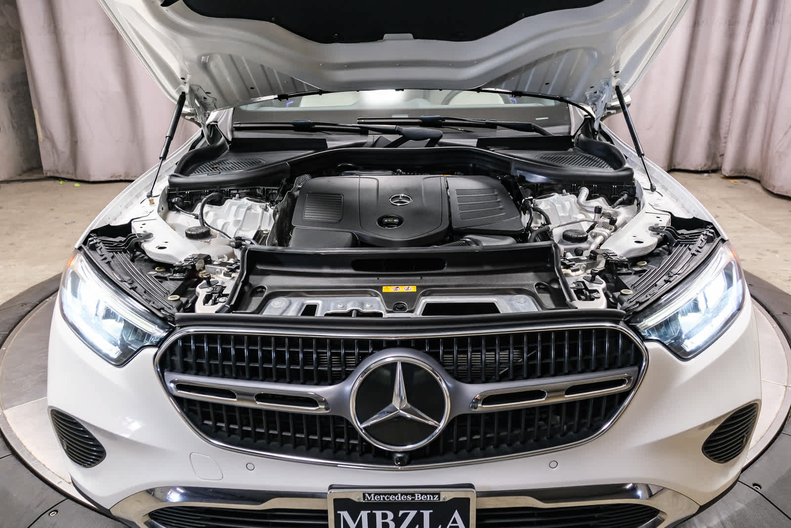 Used 2023 Mercedes-Benz GLC 300 image 32
