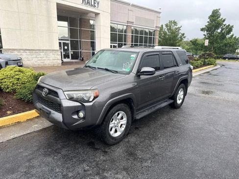 Used 2016 Toyota 4Runner SR5 RWD image 6