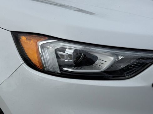 Used 2022 Ford Edge SEL AWD/4WD image 9