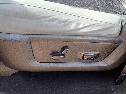 Used 2019 RAM 1500 Classic SLT w/ Luxury Group image 24