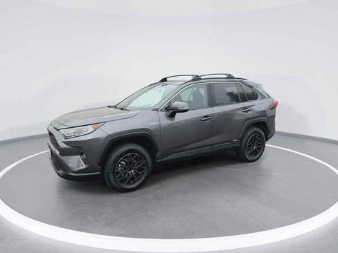 Certified 2021 Toyota RAV4 XLE Premium image 4