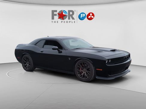 Used 2016 Dodge Challenger SRT Hellcat RWD image 7