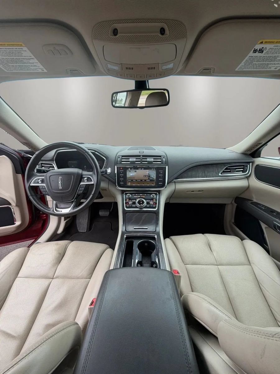 Used 2017 Lincoln Continental Select FWD image 18