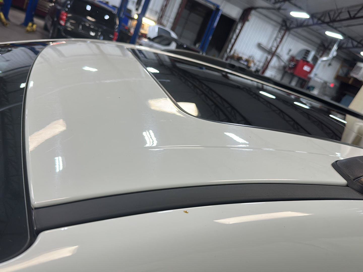 Certified 2023 Chrysler Pacifica Limited FWD image 14