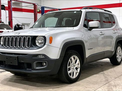 Used 2016 Jeep Renegade Latitude AWD/4WD image 33