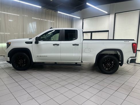 Used 2023 GMC Sierra 1500 Pro w/ Graphite Edition AWD/4WD image 11