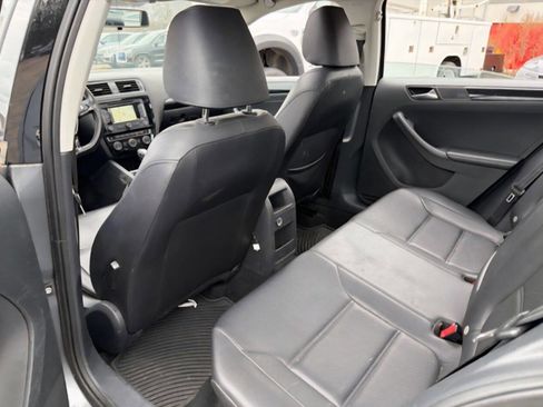 Used 2015 Volkswagen Jetta TDI SEL image 10