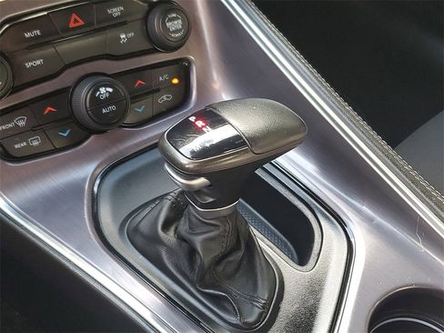 Used 2018 Dodge Challenger SXT w/ Blacktop Package image 28