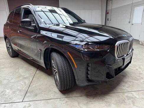 Used 2026 BMW X5 xDrive40i w/ M Sport Package AWD/4WD image 6