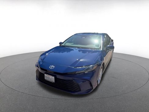 Used 2025 Toyota Camry LE FWD image 7