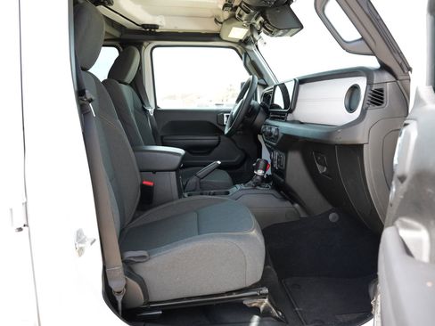 Used 2025 Jeep Wrangler Sport S image 26