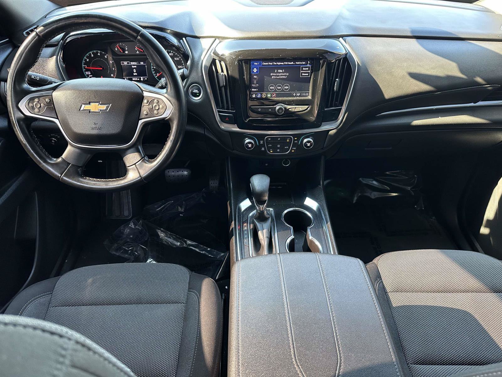 Used 2023 Chevrolet Traverse LT FWD image 9