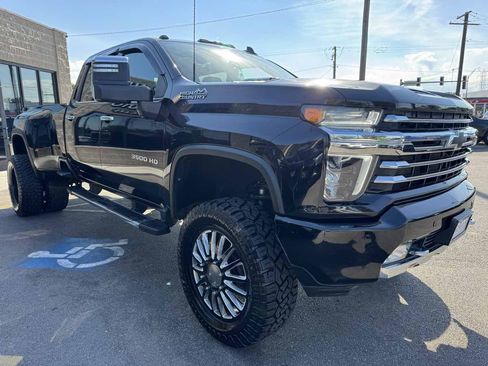 Used 2021 Chevrolet Silverado 3500 High Country AWD/4WD image 3