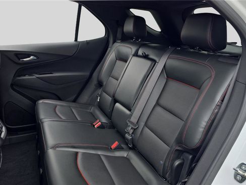Used 2022 Chevrolet Equinox RS w/ RS Leather Package AWD/4WD image 18