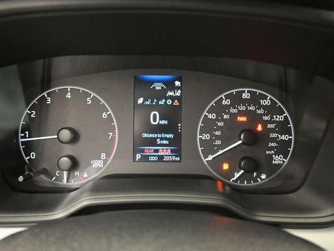 Used 2025 Toyota Corolla SE image 3