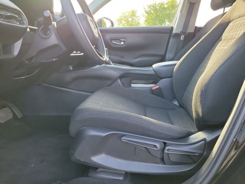 Used 2024 Honda HR-V LX image 16