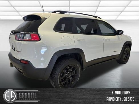 Used 2022 Jeep Cherokee Trailhawk w/ Trailer Tow Group AWD/4WD image 6