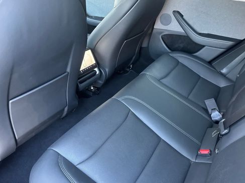 Used 2024 Tesla Model 3 Standard Range RWD image 4